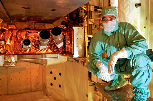 Photo of Bo Naasz with the experiment cameras
